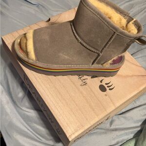 Brand New Barepaw Pride Plateforms